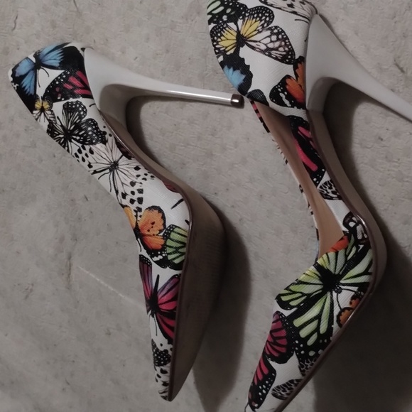 JustFab butterfly heels - Picture 8 of 8